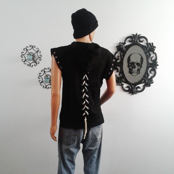 Sleeveless Lace-Up Hoodie - Picture 3 of 4